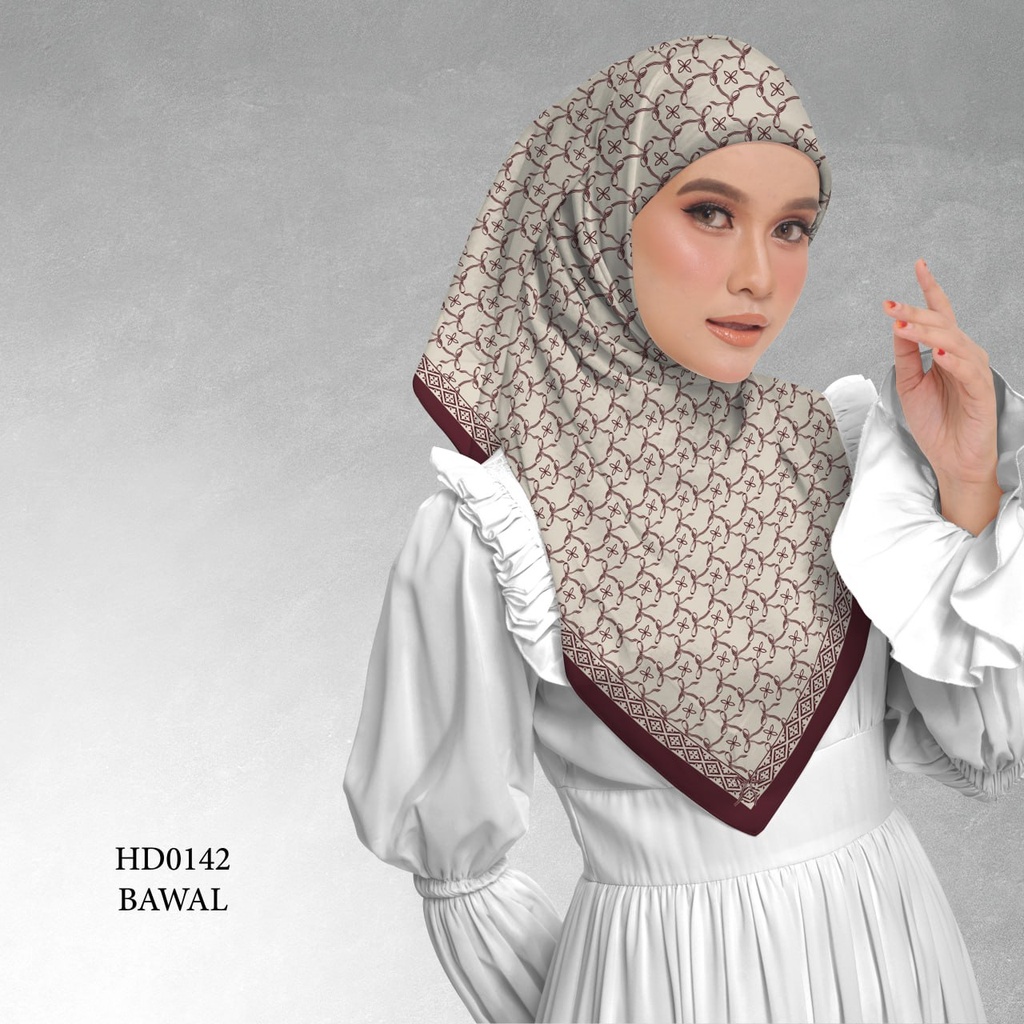 Tudung Bawal (Square Hijab) in HD0142