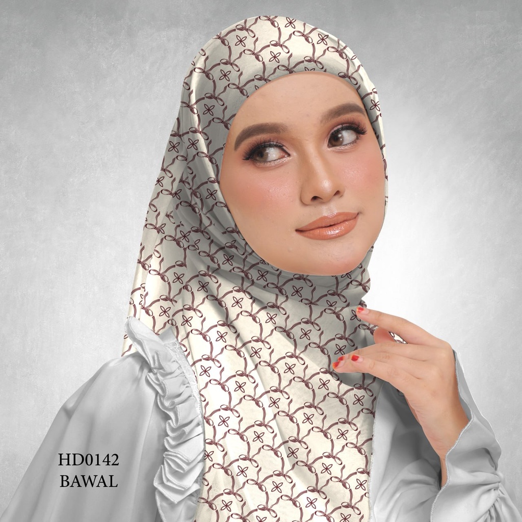 Tudung Bawal (Square Hijab) in HD0142